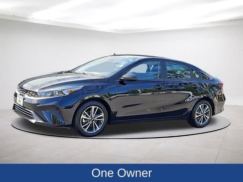 Used 2023 Kia Forte LXS image 3