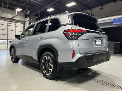 Certified 2025 Subaru Forester Premium w/ Convenience Package #2 AWD/4WD image 7