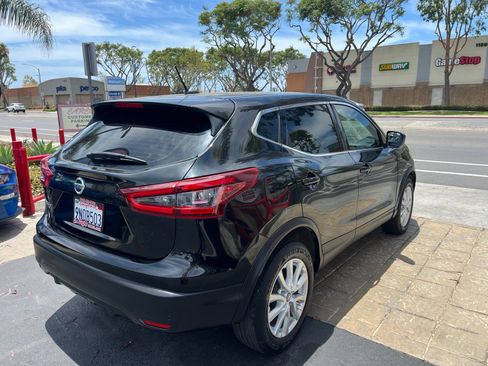Used 2021 Nissan Rogue Sport S FWD image 8