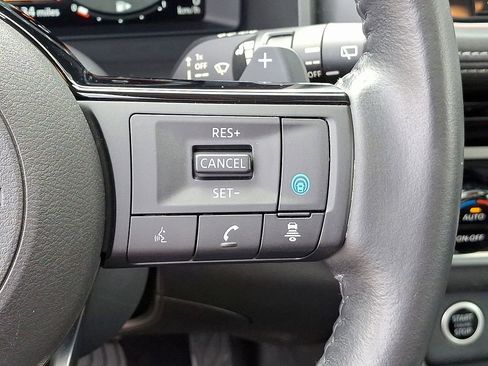 Used 2023 Nissan Rogue Platinum w/ Platinum Premium Package image 24