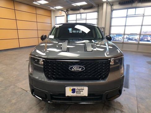 New 2026 Ford Maverick Lariat w/ Black Appearance Package image 2