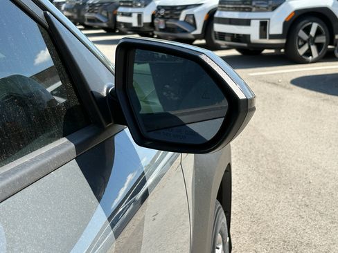 New 2026 Hyundai Kona SE FWD image 29