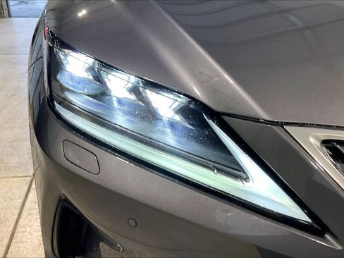 Used 2021 Lexus RX 450h AWD w/ Luxury Package image 29