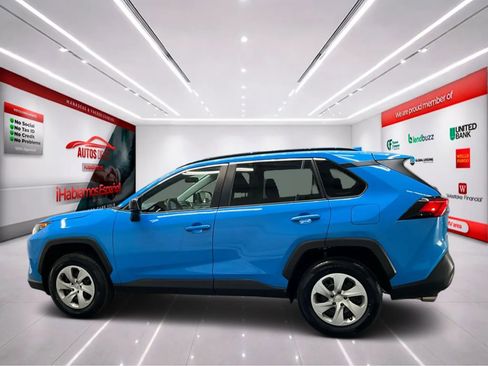 Used 2021 Toyota RAV4 LE FWD image 5