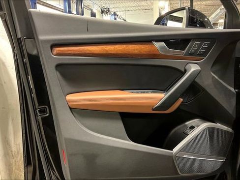 Used 2023 Audi Q5 2.0T Premium Plus w/ Premium Plus Package AWD/4WD image 23