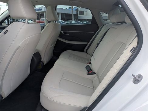 Used 2024 Hyundai Sonata SEL w/ Convenience Package image 12