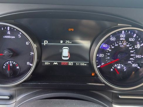 Used 2024 Kia Carnival LX FWD image 13
