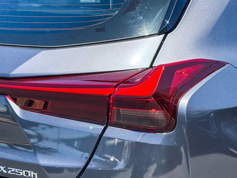 Certified 2024 Lexus UX 250h FWD image 8