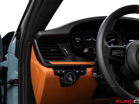 Used 2024 Porsche 911 GT3 RS RWD image 32