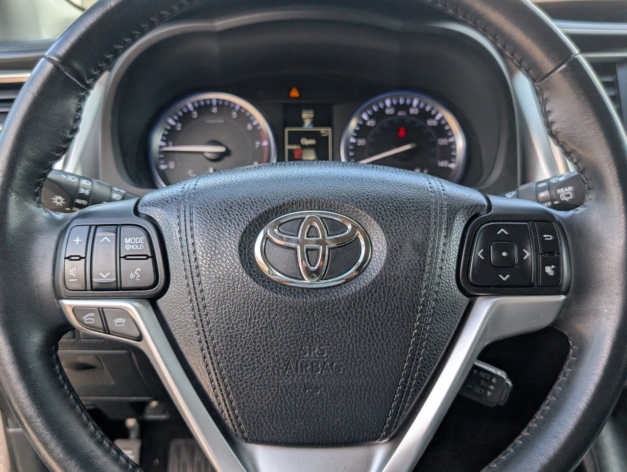 Used 2015 Toyota Highlander XLE AWD/4WD image 19
