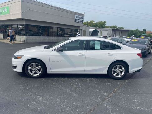 Used 2020 Chevrolet Malibu LS FWD image 4