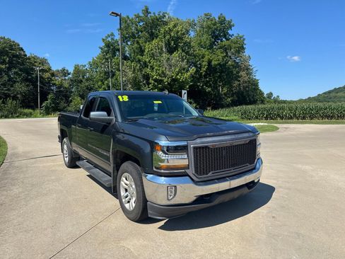 Used 2018 Chevrolet Silverado 1500 LT w/ All Star Edition AWD/4WD image 3