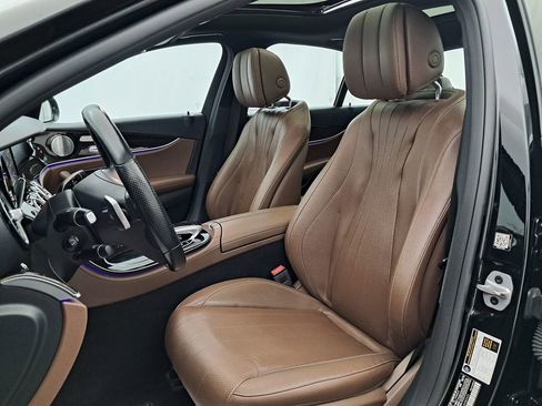 Used 2018 Mercedes-Benz E 400 4MATIC Sedan image 9