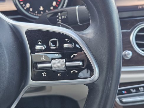 Used 2019 Mercedes-Benz E 300 E 300 image 28