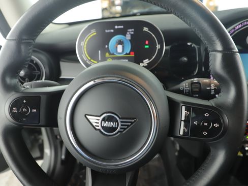 Used 2023 MINI Cooper SE image 17