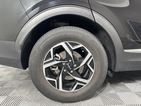 Used 2024 Kia Sportage LX image 10