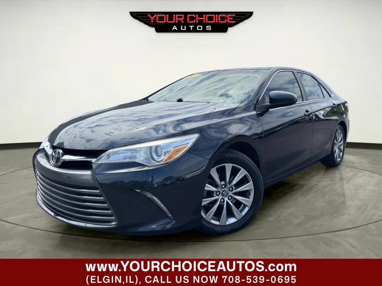 Used 2017 Toyota Camry XLE w/ Moonroof Package FWD image 1