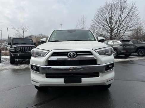 Used 2022 Toyota 4Runner Limited image 9