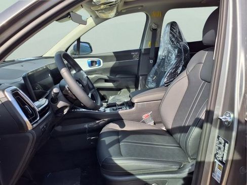 New 2026 Kia Sorento EX w/ EX Premium Package AWD/4WD image 16