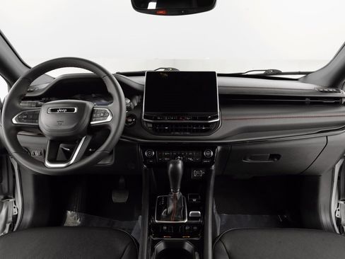 Certified 2024 Jeep Compass Trailhawk image 2