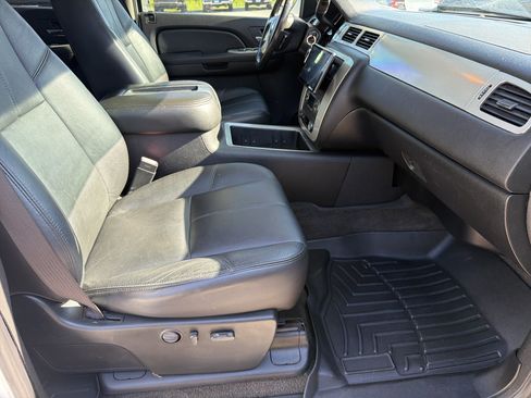 Used 2007 Chevrolet Avalanche LT w/ LT Preferred Equipment Group RWD image 14