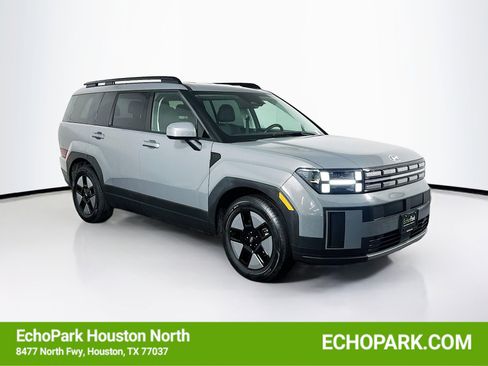Used 2025 Hyundai Santa Fe SEL FWD image 1