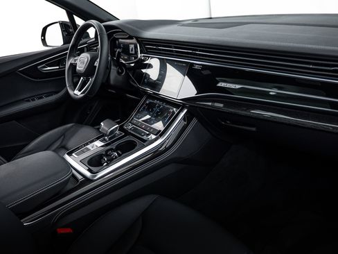 Certified 2025 Audi Q7 2.0T Premium Plus w/ Premium Plus Package image 8