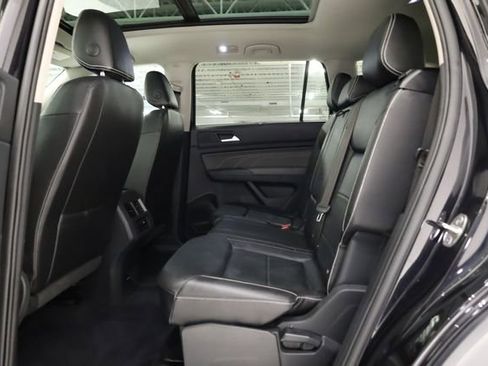 Used 2021 Volkswagen Atlas SE w/ Panoramic Sunroof Package image 28
