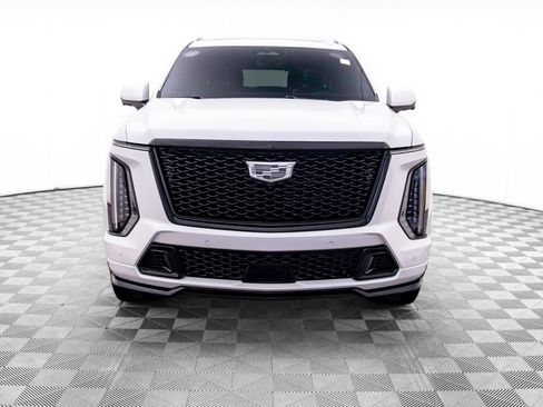 Certified 2025 Cadillac Escalade V w/ LPO, ONYX Package AWD/4WD image 10