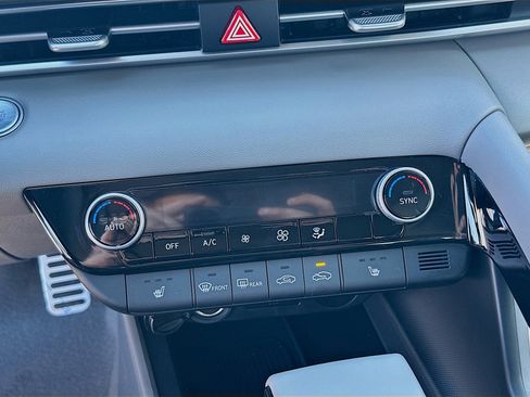 New 2026 Hyundai Elantra SEL Sport image 12