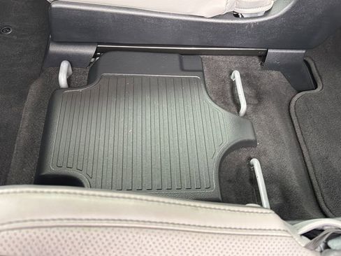 Used 2023 Honda Pilot Elite image 17