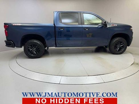 Used 2022 Chevrolet Silverado 1500 LT Trail Boss w/ LT Trail Boss Premium Package image 6