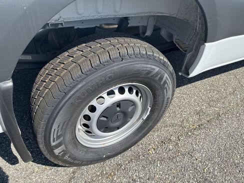 Used 2025 Mercedes-Benz Sprinter 2500 image 34