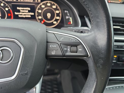 Used 2017 Audi Q7 3.0T Premium Plus w/ Premium Plus Package image 34