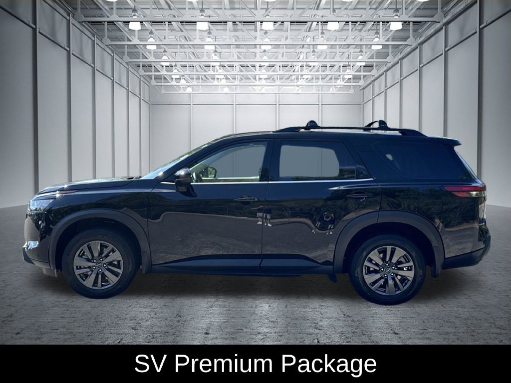 Certified 2024 Nissan Pathfinder SV w/ SV Premium Package FWD image 4