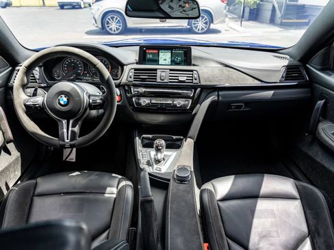 Used 2019 BMW M4 CS RWD image 13