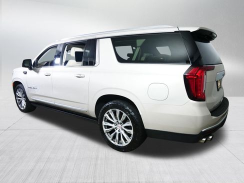 Used 2021 GMC Yukon XL Denali w/ Denali Ultimate Package AWD/4WD image 5