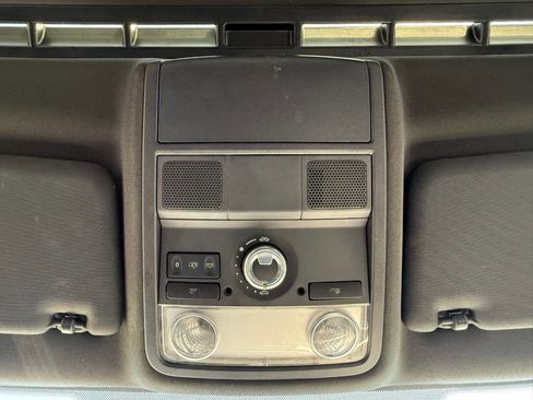 Used 2018 Volkswagen Passat 3.6 image 40