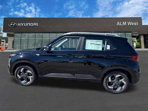New 2026 Hyundai Venue SEL FWD image 9