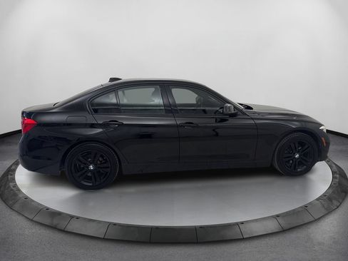 Used 2018 BMW 330i Sedan RWD image 4