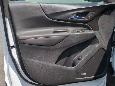 Used 2023 Chevrolet Equinox RS w/ RS Leather Package AWD/4WD image 24