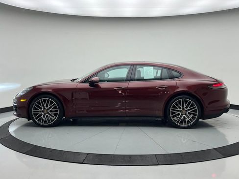 Used 2023 Porsche Panamera 4S image 2