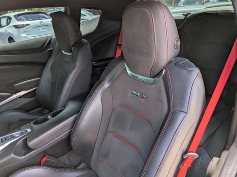 Used 2018 Chevrolet Camaro ZL1 RWD image 17