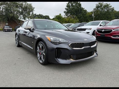 Used 2019 Kia Stinger GT1 RWD image 1