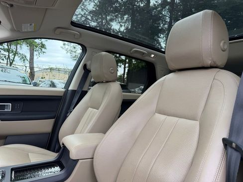 Used 2019 Land Rover Discovery Sport AWD/4WD image 11