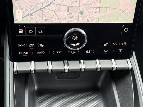 Used 2026 GMC Terrain AT4 w/ Technology Package II image 27