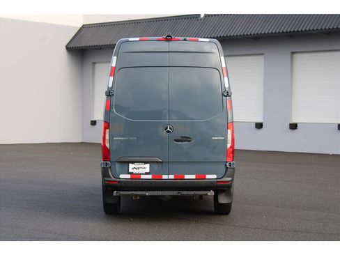 Used 2019 Mercedes-Benz Sprinter 144 image 3