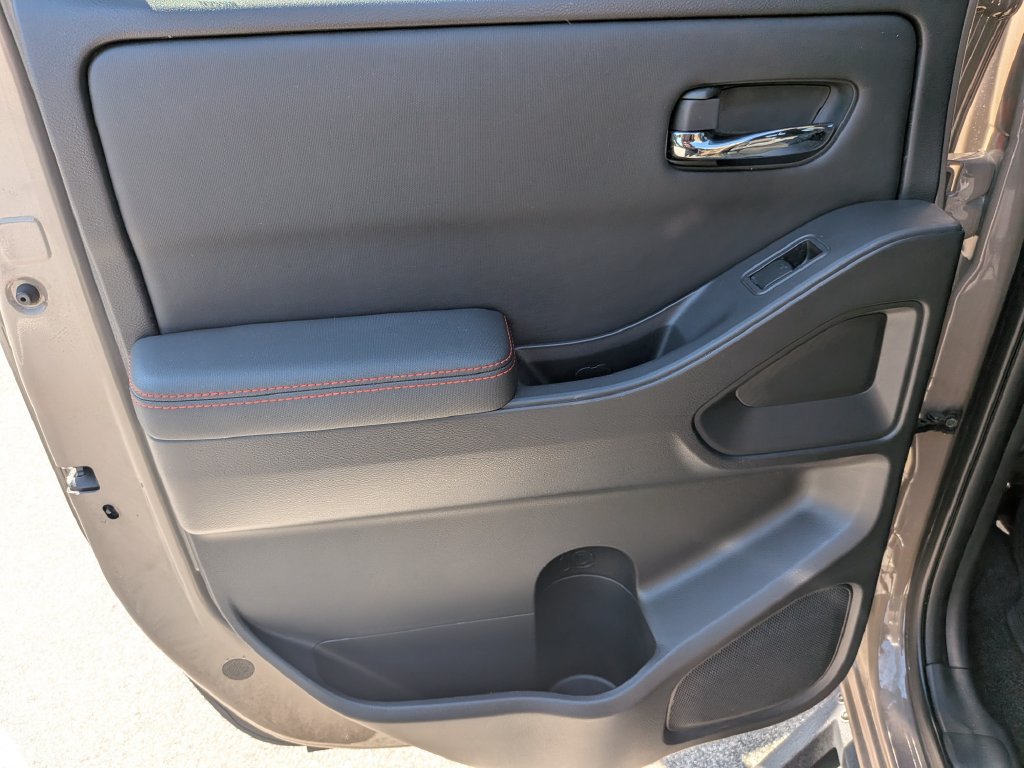 Used 2022 Nissan Frontier Pro-X RWD image 22