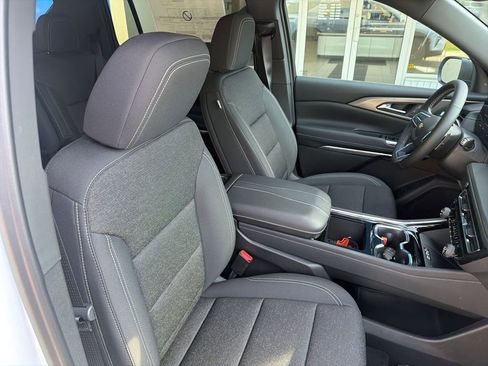 New 2026 Chevrolet Traverse LT AWD/4WD image 23