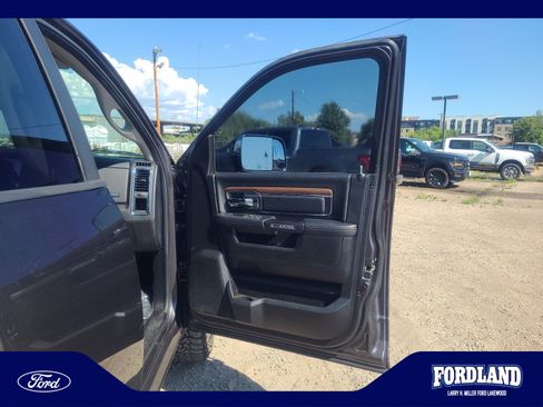 Used 2014 RAM 1500 Laramie AWD/4WD image 16